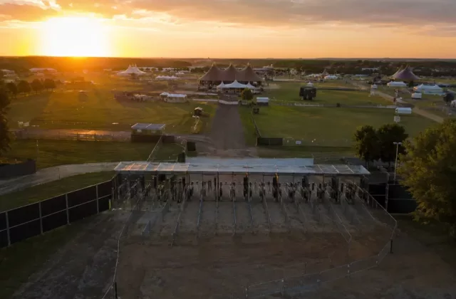 Toegngscontrole festival droneshot